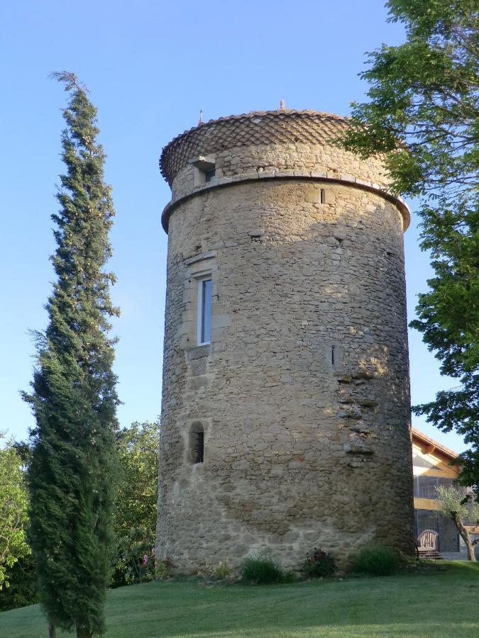 Bed and Breakfast Roulotte La Souleillade Saint-Sernin  Экстерьер фото