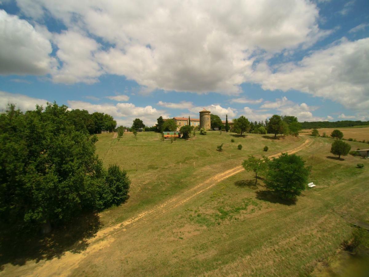 Bed and Breakfast Roulotte La Souleillade Saint-Sernin  Экстерьер фото