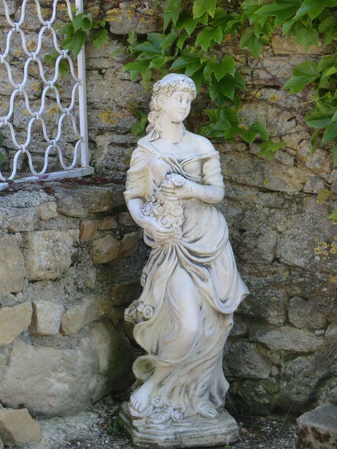 Bed and Breakfast Roulotte La Souleillade Saint-Sernin  Экстерьер фото